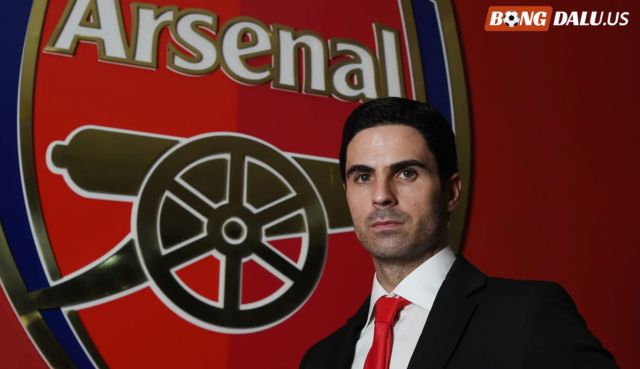 Huấn luyện viên Arsenal hiện tại