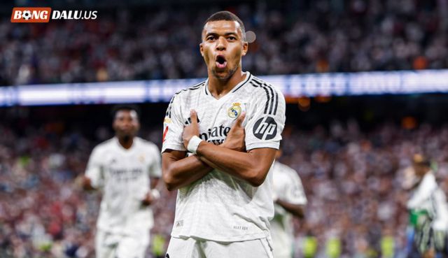 Kylian Mbappé đang đá cho đội nào, số áo bao nhiêu?