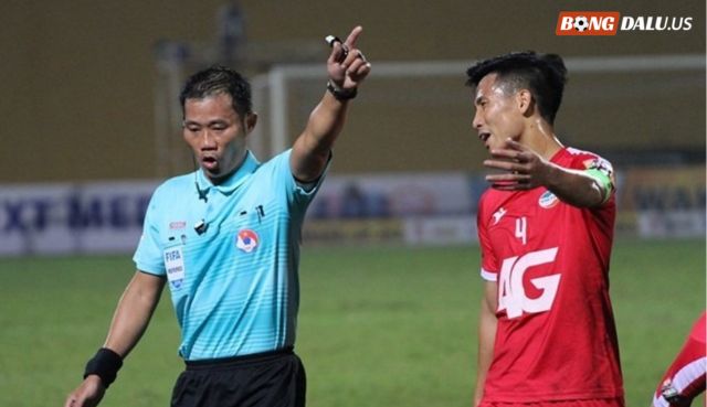 Bóng đá 7 người và những quy định về trọng tài